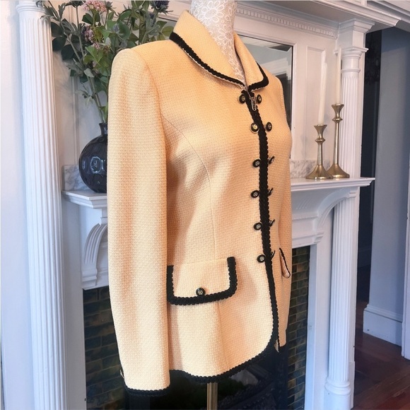 VINTAGE ST. JOHN By Marie Gray Yellow W/ Black Trim Wool Blend Jacket Size 4 - Picture 6 of 15